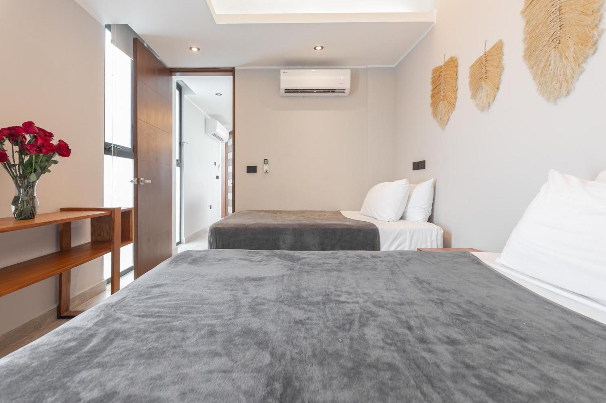 TOH HOUSE  LUXURY APARTMENTS Near 5tv Av Playa del Carmen Rum bild